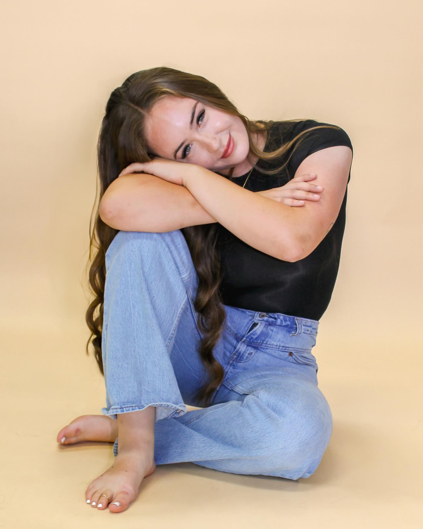 Do you prefer studio or outdoor sessions? Asking for a friend 😉